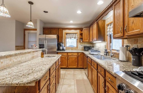 Pocono Manor House | Heated* Indoor Private Pool | Hot Tub | Game Room