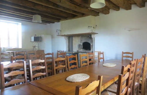 Bouesse Cottage | Heated pool, billiards, table tennis, table football, mountain biking, Badminton in the indoor room