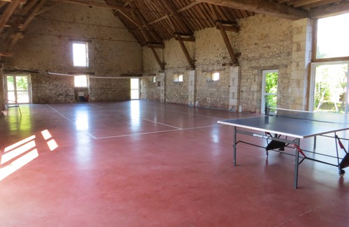 Bouesse Cottage | Heated pool, billiards, table tennis, table football, mountain biking, Badminton in the indoor room