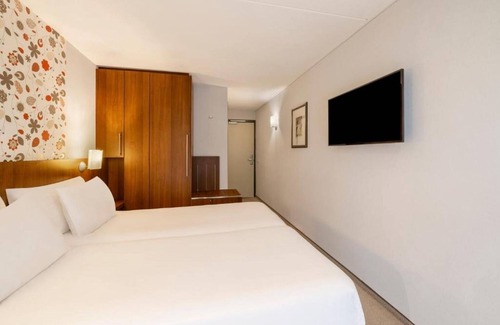Nunspeet House | Heated Pool Nature Escape Room Near Dennenrhode Bospark Dog Friendly