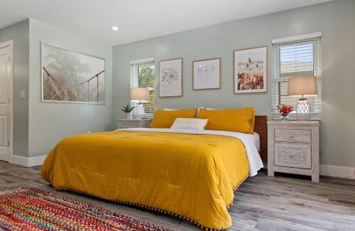 Palm Harbor House | Heated Pool, Pet friendly,Dunedin Beach Gem