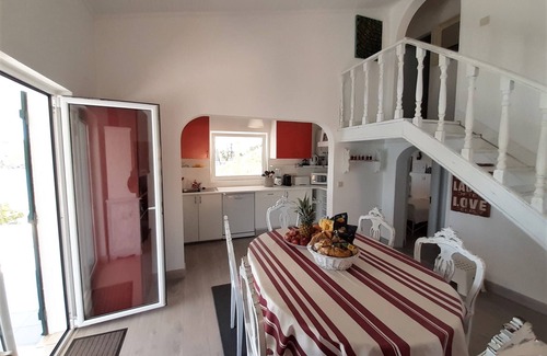 Tomar House | HEAVEN IS A PLACE ON EARTH