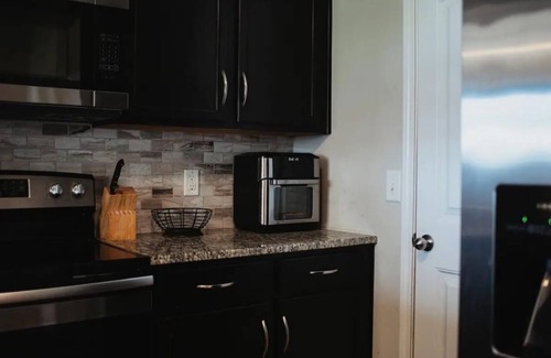 Clarksville House | HeavenScent Relaxation Home + Fire pit Area