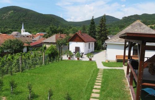 Pusztafalu House | Hegyköz Vendégház