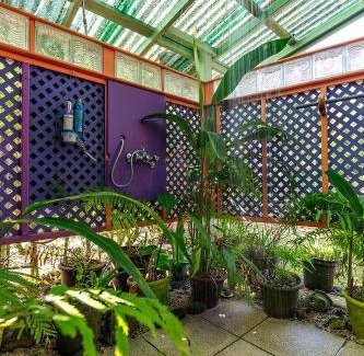 Ha'apiti House | Heimanarii's Lodge - Fare Fetia
