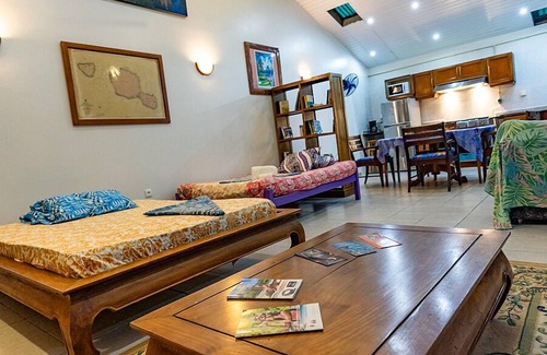 Ha'apiti House | Heimanarii Walker Paoa