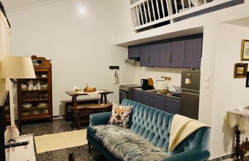 Monastiraki House | Heirlooms and Halos