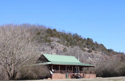 Guion House | Hell Creek Cabin on the White River