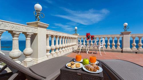 Recanati Hotel | Hellenia Yachting Hotel & SPA