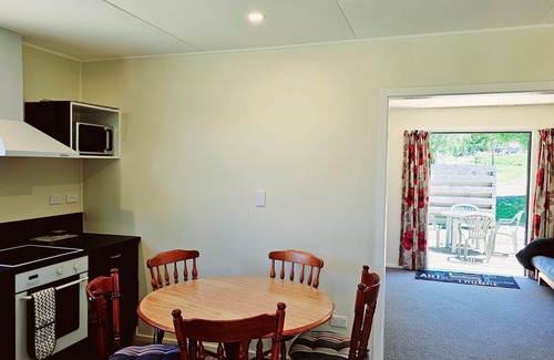 Tasman Cabin | Helme Holiday Top Bach