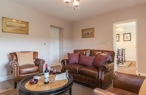 Fremington House | Helwith Cottage - Ukc3455