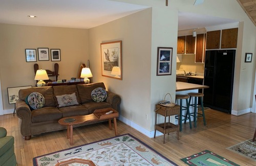 Warm Springs House | Hemlock Cottage Fisherman's Paradise