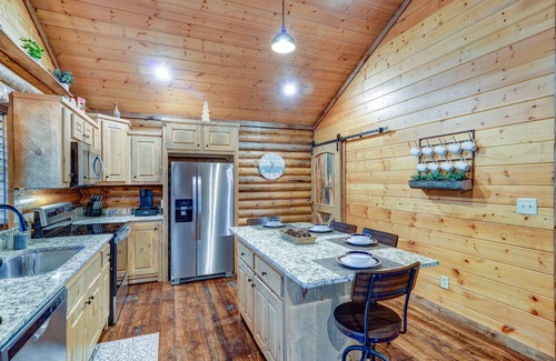 Cashes Valley Cabin | Hemlock Haven