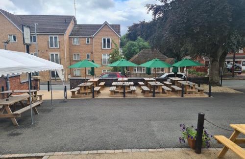 Hednesford Hotel | Hen House