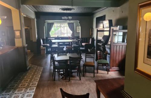Hednesford Hotel | Hen House