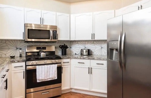 Paradise Hills House | Henderson Home, 5beds, Pool, backyard, pet friendly