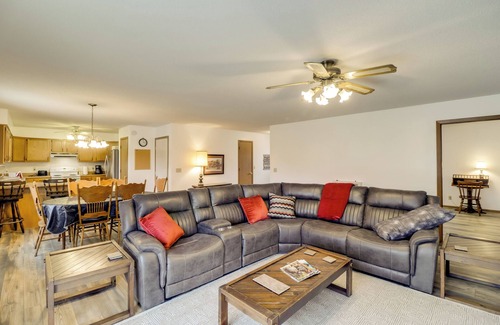 Henderson House | Henderson Home w/Patio: 1 Mi to Norfork Lake