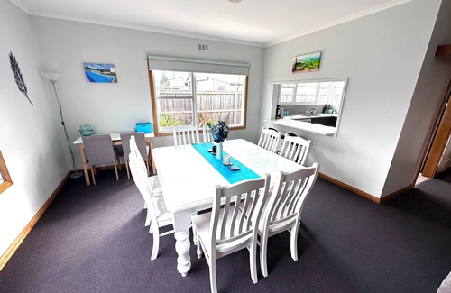 Gravelly Beach House | HENDERSONS in Gravelly Beach