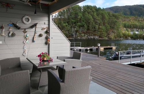 Tysnes Apartment | Heningen by Interhome