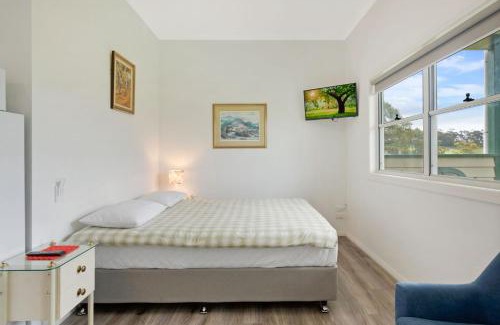Central Tilba House | Henkley Cottage 1 Isaiah