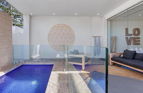 Henley Beach South House | Henley Beachfront Luxury Home With Private Pool, Spa And Sauna!