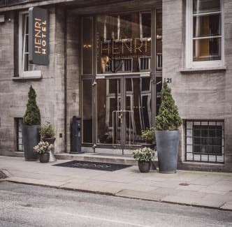 Hamburg City Center Hotel | Henri Hotel Hamburg Downtown