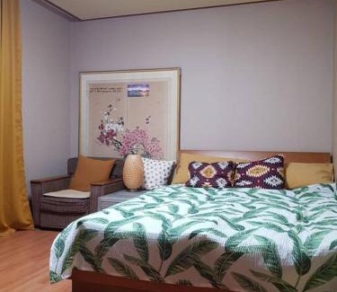 Songman House | Here and Now Guesthouse - Foreigner Only
