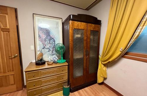 Songman House | Here and Now Guesthouse - Foreigner Only