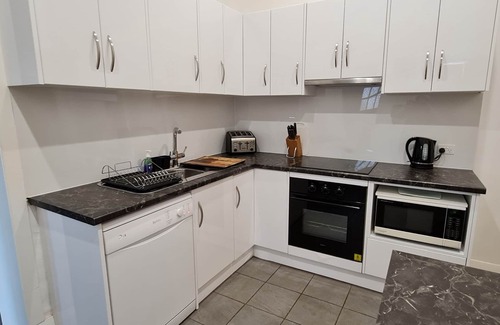 Whyalla House | Heritage Home in the middle of town and 4 mins to marina foreshore and beach.