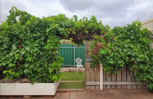 Whyalla House | Heritage Home in the middle of town and 4 mins to marina foreshore and beach.