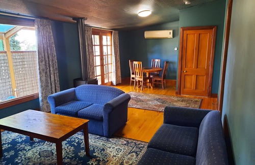 Gawler House | Heritage home right in the heart of Gawler