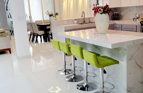 Uruapan House | Hermosa y moderna casa que te ofrece una relajada estadía.