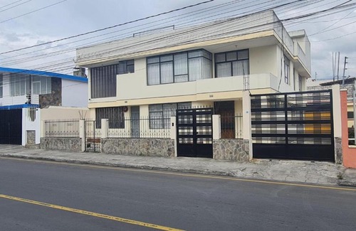 Latacunga Apartment | Hermoso Departamento con todas las comodidades.
