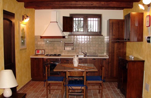 Osimo Apartment | Heron House Apartment in country house with pool