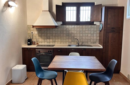 Osimo Apartment | Heron House Apartment in country house with pool