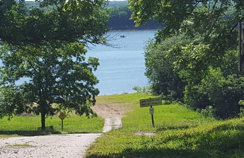Pittsburg Cabin | Hickory Grove Hideaway Cabin 10