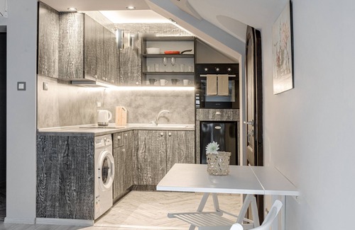 Plovdiv Center Apartment | Hidden bijou in Plovdiv -5 minutes from center