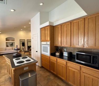 San Tan Valley House | Hidden Gem Golf & Hiking