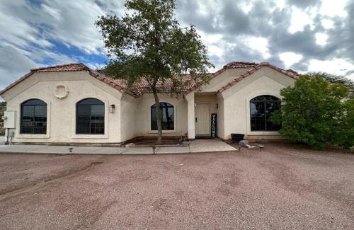 San Tan Valley House | Hidden Gem Golf & Hiking