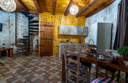 Koiliomenos Villa | Hidden Hills Bio Farm with Private Pool