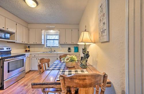 Broken Bow House | Hidden Oaks Broken Bow Vacation Rental, Pets OK!