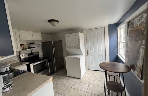 Broadmoor House | Hidden Sanctuary Uptown! 5 mins to Tulane and Loyola.