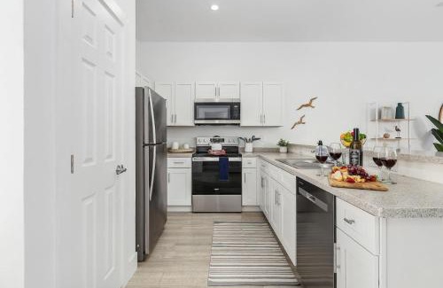 Iona House | Hideaway at Hidden Palms Cove