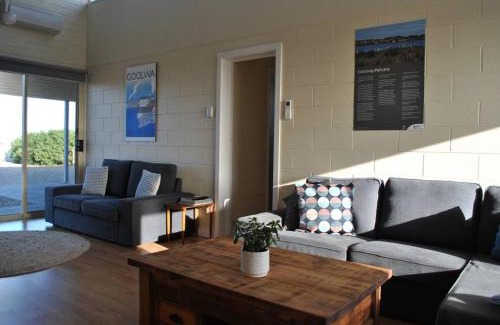 Nangkita House | Hideaway Tom’s on Mundoo Channel - Waterfront