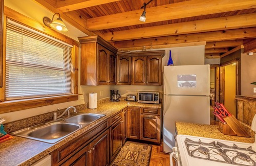 Mountain Base House | Hideout near Snowshoe, WV