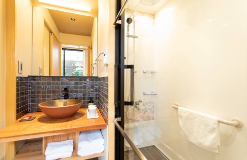 Okazaki Hotel | Higashiyama Hills Newly opened | 1 minute walk f/Kyoto Kyōto