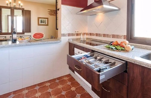 Zufre Cottage | high capacity, bathroom in all rooms, jacuzzi, natural activities