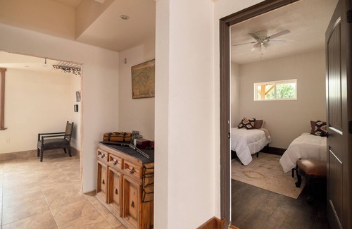 Hereford Cabin | High Desert Oasis, 360 mountain views, close proximity to Bisbee and Tombstone