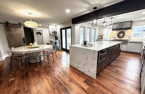 Mason House | High-end home w/fireplace, gourmet kitchen, sauna, game rm/large yard/fire pit