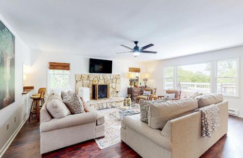 Blowing Rock House | High Hopes